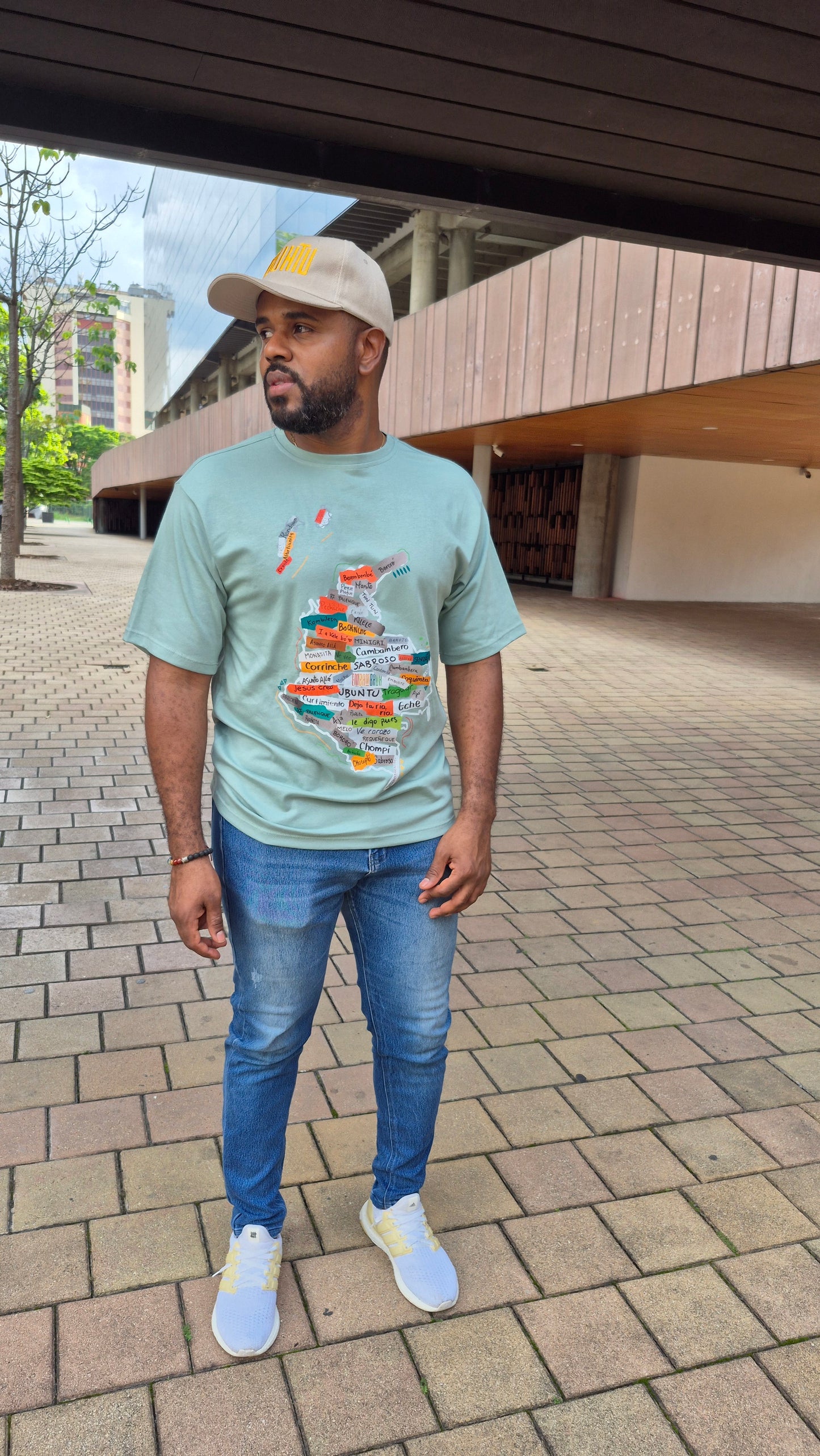 Mapa Colombia - Afrombia | Camiseta básica unisex