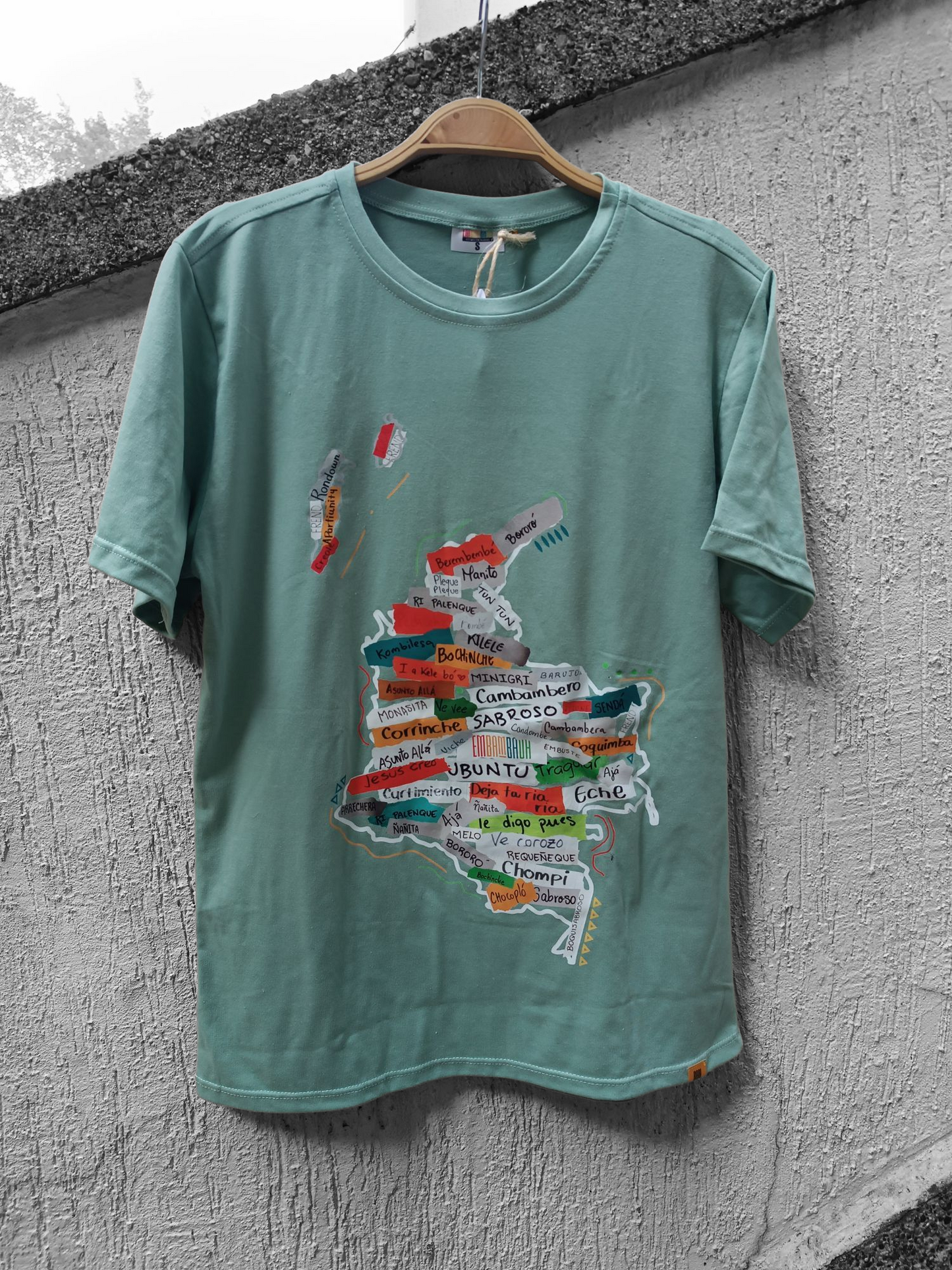 Mapa Colombia - Afrombia | Camiseta básica unisex
