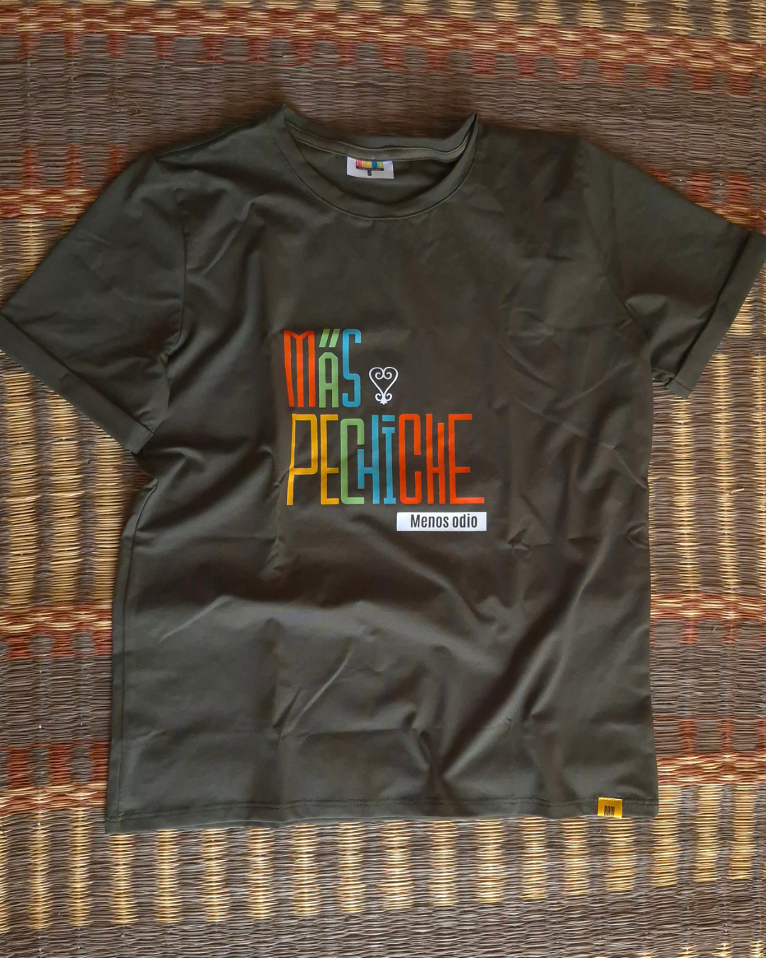 Camiseta Pechiche | Fit femenino | camiseta básica para mujer